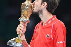 英雄联盟总决赛时间-联合杯鏖战ATP总决赛，梅德韦杰夫状态火热的简单介绍