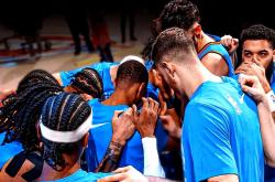 LOL决赛-骑士凭借团队拼搏，向冠军进发！