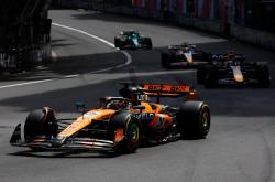 英雄联盟总决赛赛程-红牛二队轻取迈凯伦，佩雷兹点燃赛场