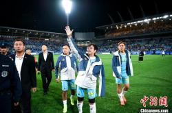 英雄联盟总决赛时间-国内足球比赛场上擦出激情火花