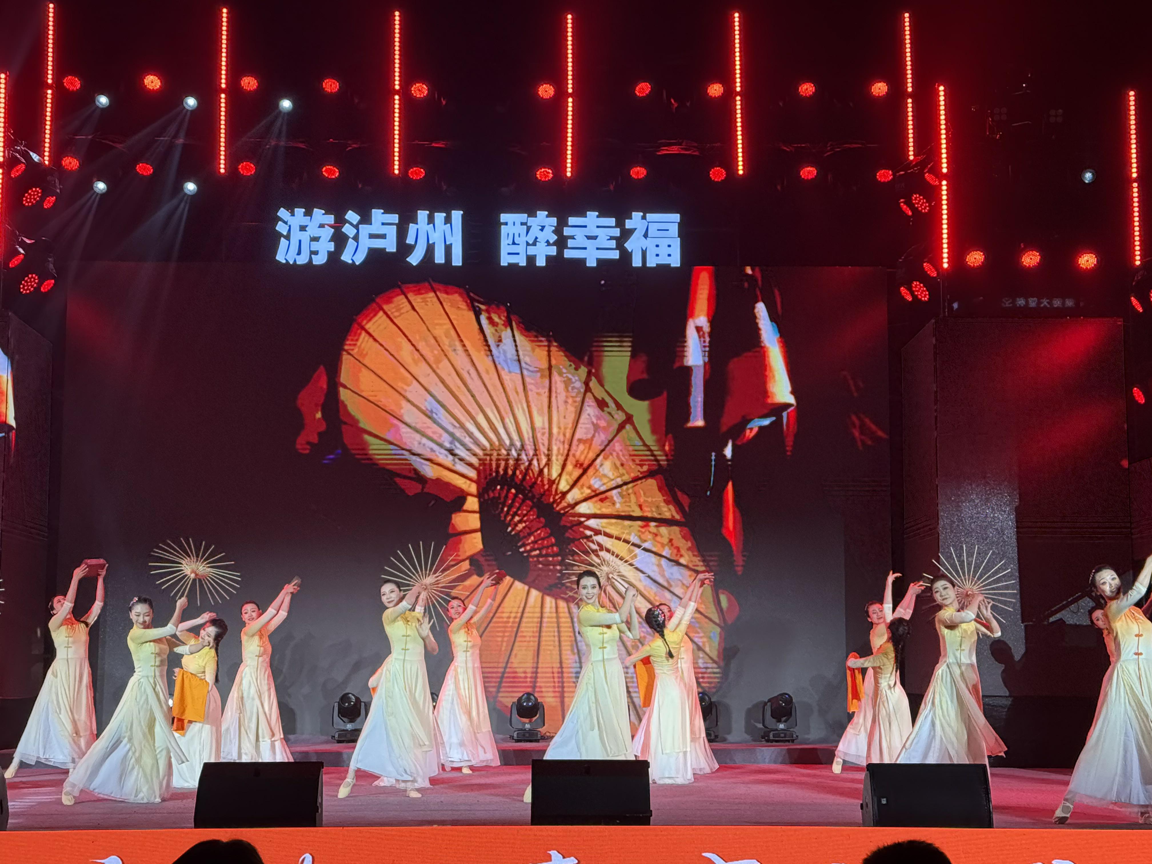 关于烈火燃烧的赛场:女足队员们的青春风采的信息 关于烈火燃烧的赛场:女足队员们的青春风采的信息