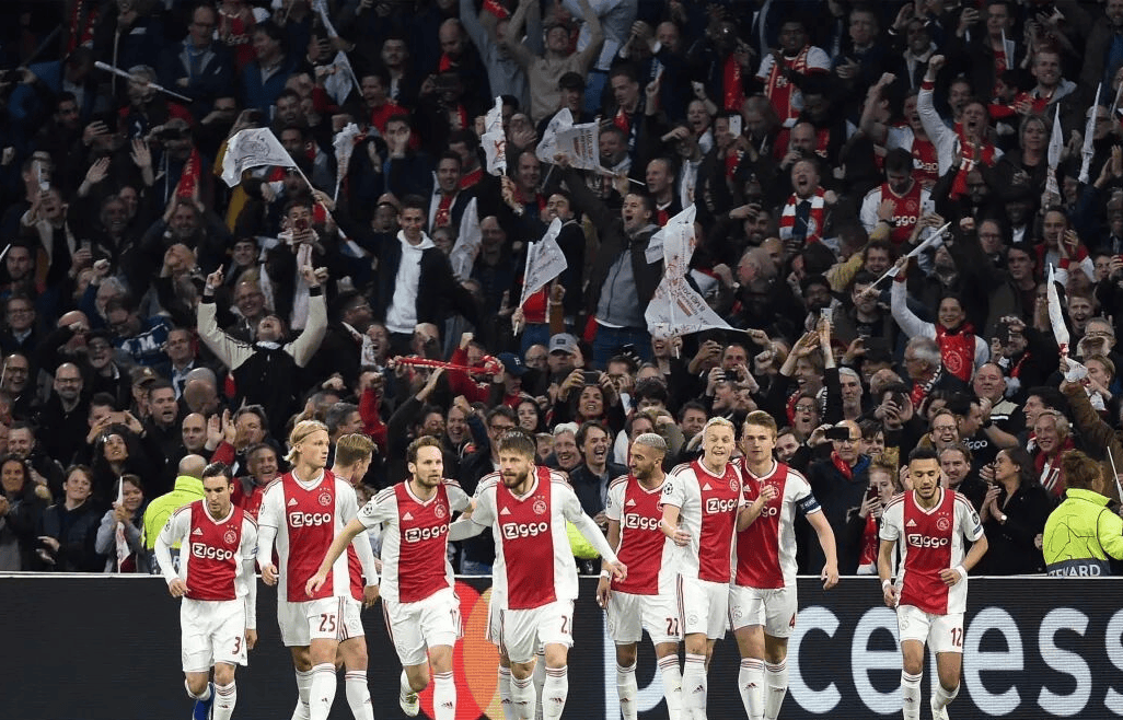 阿贾克斯惨遭连败,陷入低谷 阿贾克斯惨遭连败,陷入低谷