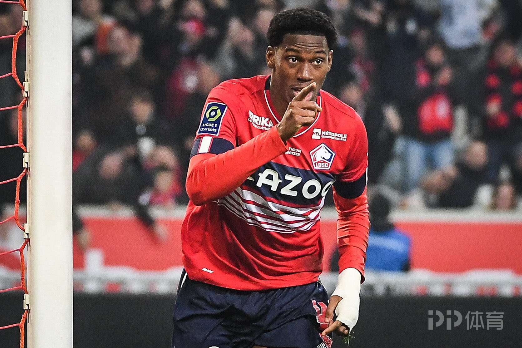 前锋与俱乐部谈判个人赛季目标及报酬问题的简单介绍 前锋与俱乐部谈判个人赛季目标及报酬问题的简单介绍