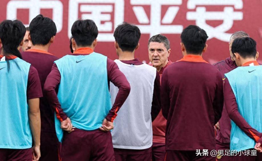 关于联赛暂停,球员集中备战国际比赛!的信息 关于联赛暂停,球员集中备战国际比赛!的信息