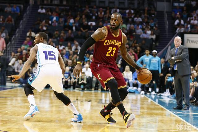 骑士凭借团队拼搏，向冠军进发！