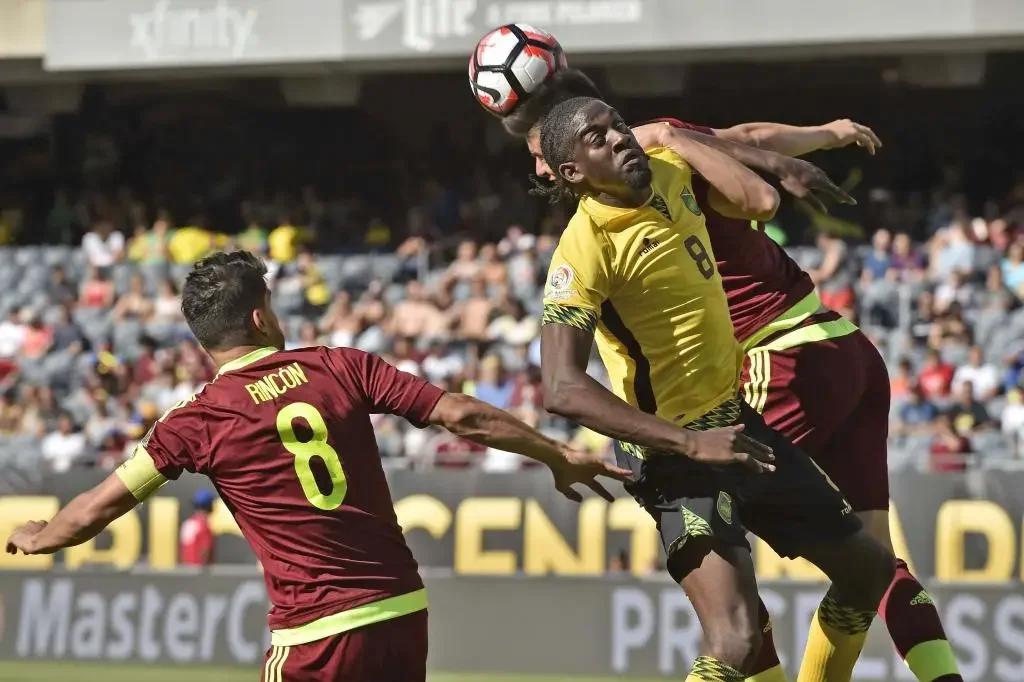 比利时队以优势获得胜利，晋级下一轮