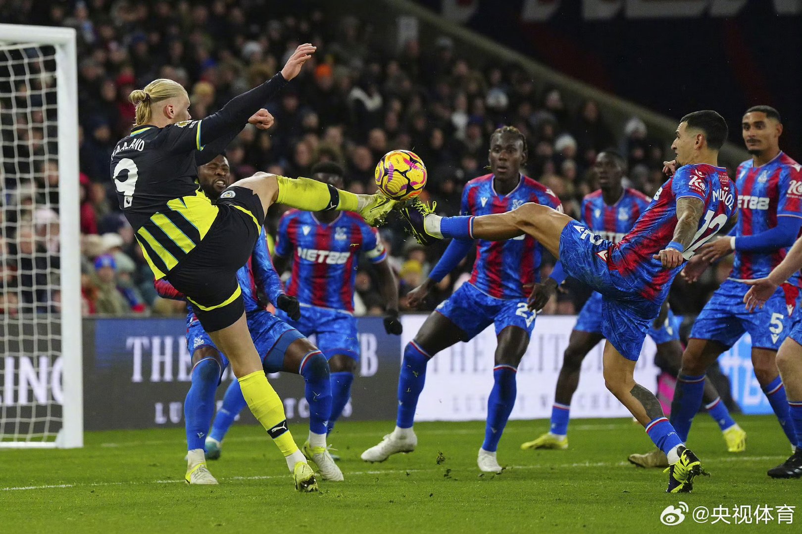 塞维利亚碾压曼联,贝林厄姆点燃赛场 塞维利亚碾压曼联,贝林厄姆点燃赛场