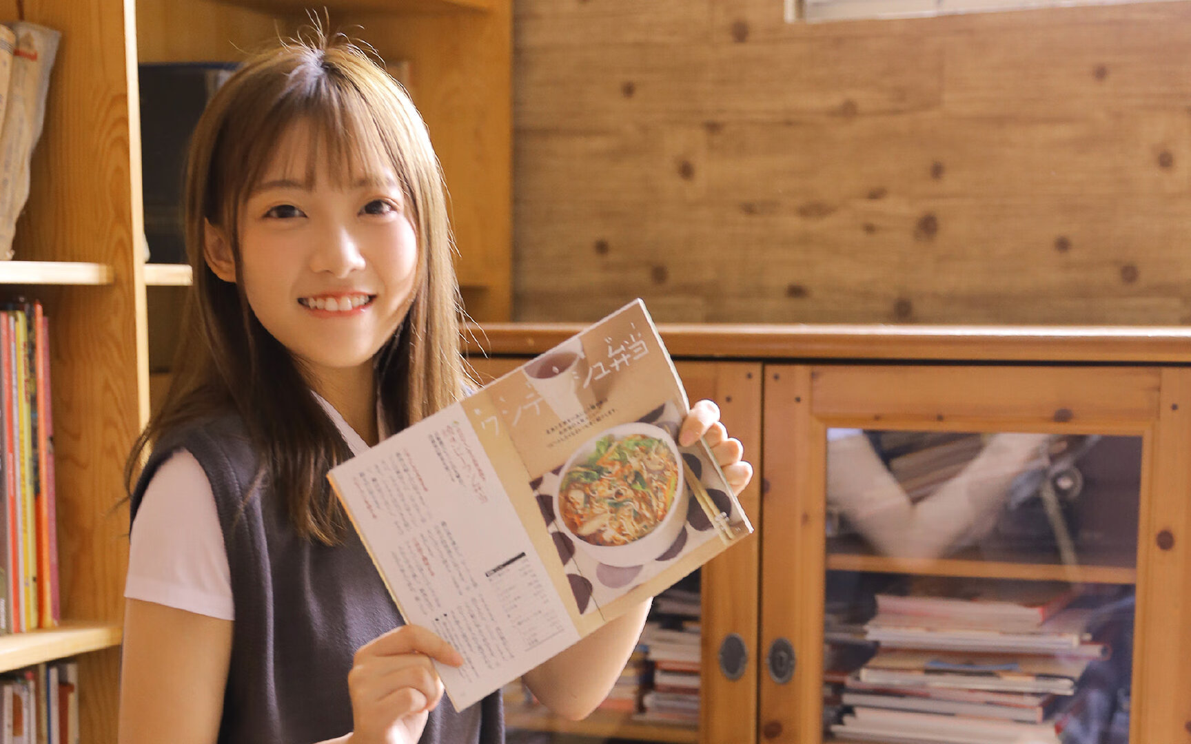 双星闪耀,巴萨凭底蕴晋级,克纳特用天赋接管东决