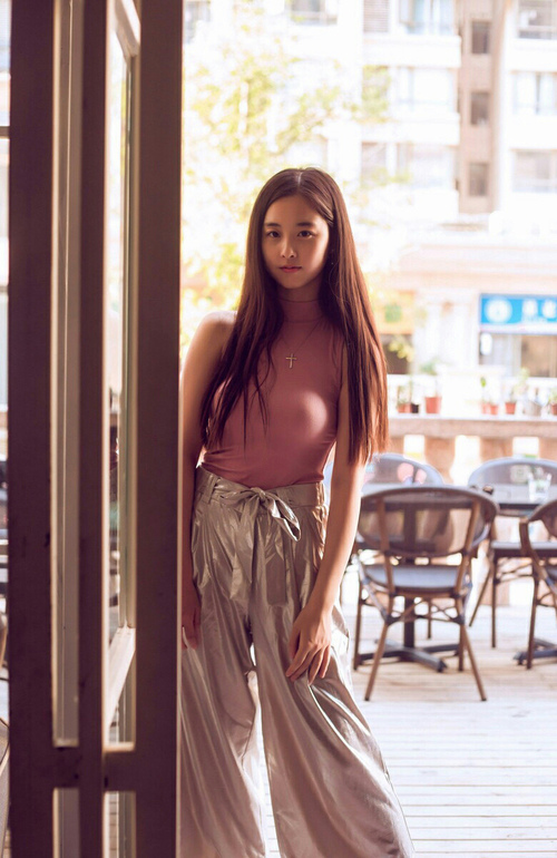 双线奏凯，德国足球的淘汰赛智慧与巴尔韦德F1揭幕战的赛道主宰