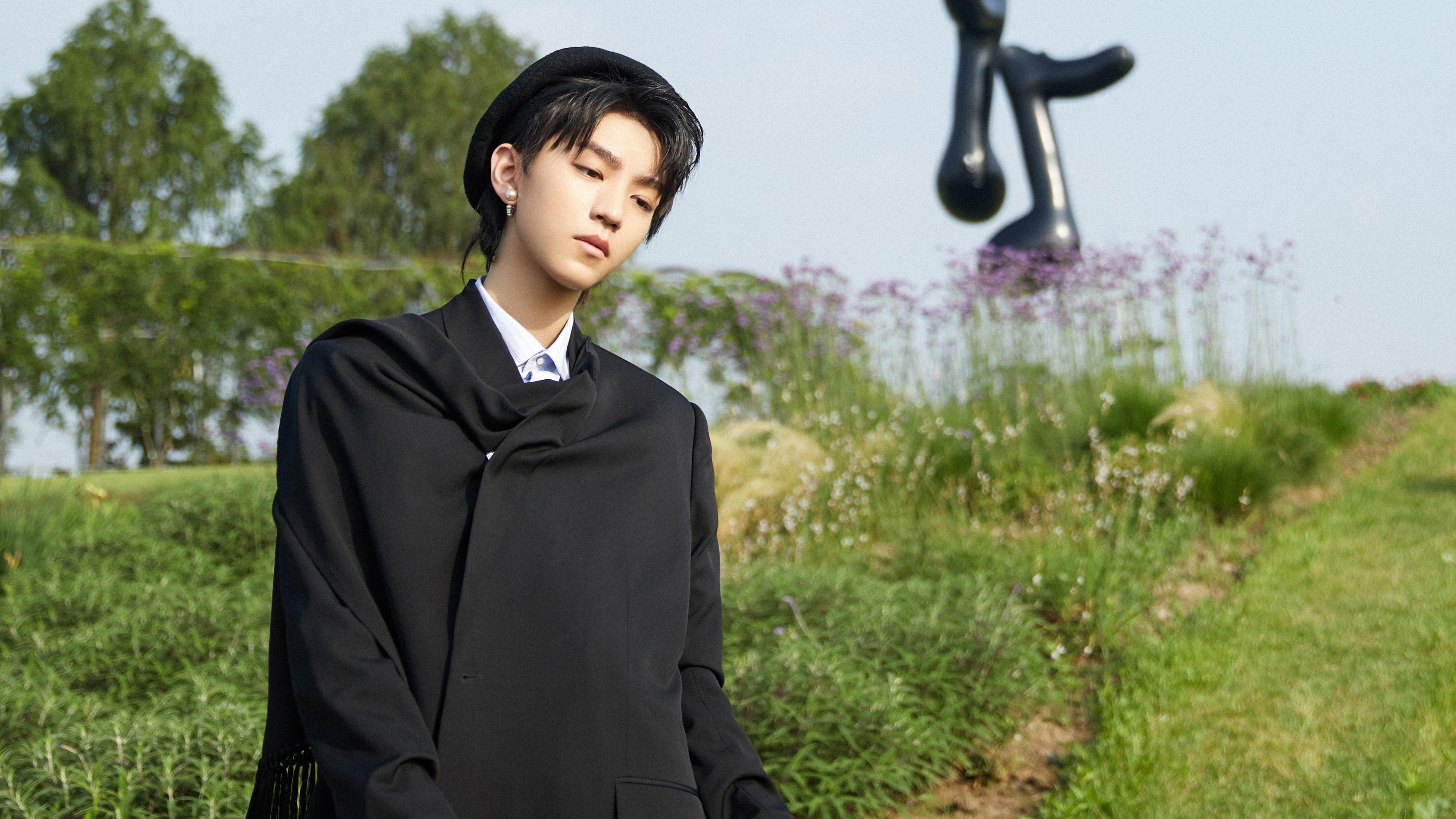 引擎轰鸣与篮球心跳,F1街道赛的极速哲学与北京队的生死逆转