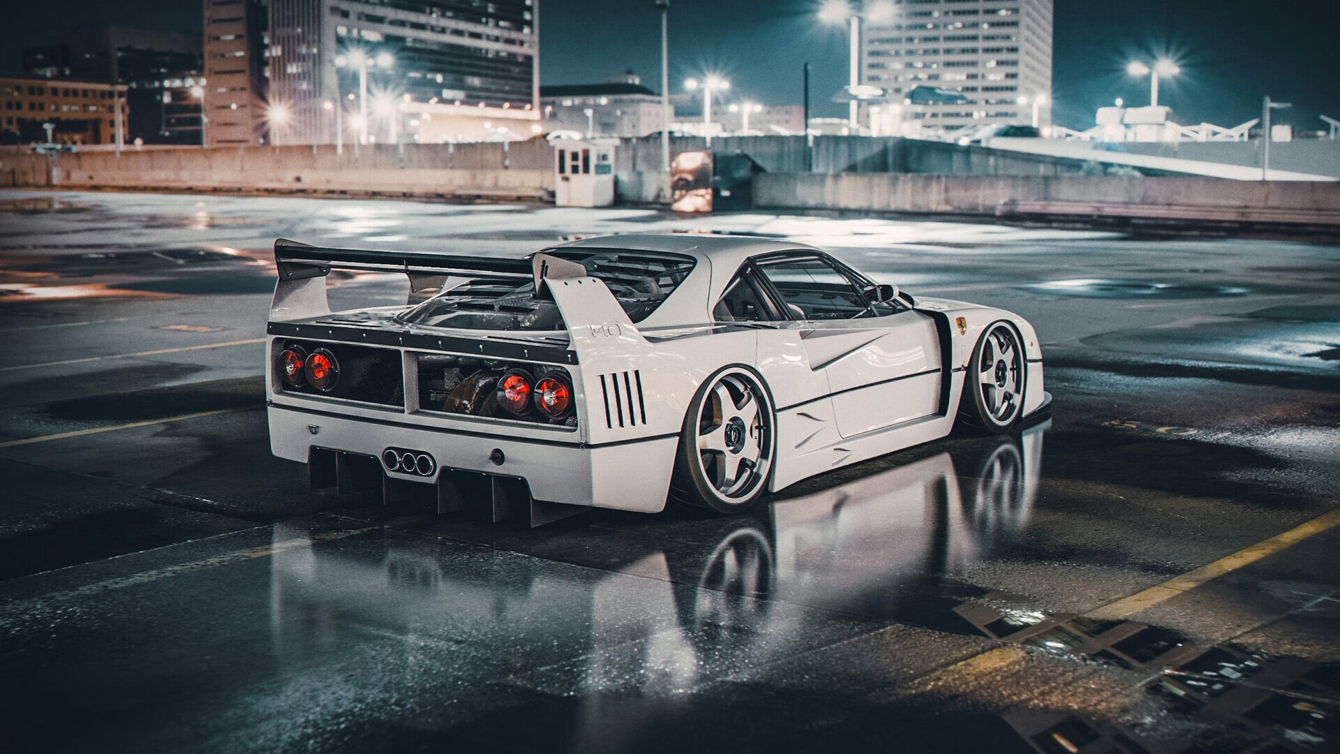 月牙湾与伊蒂哈德,两种轻取的平行叙事