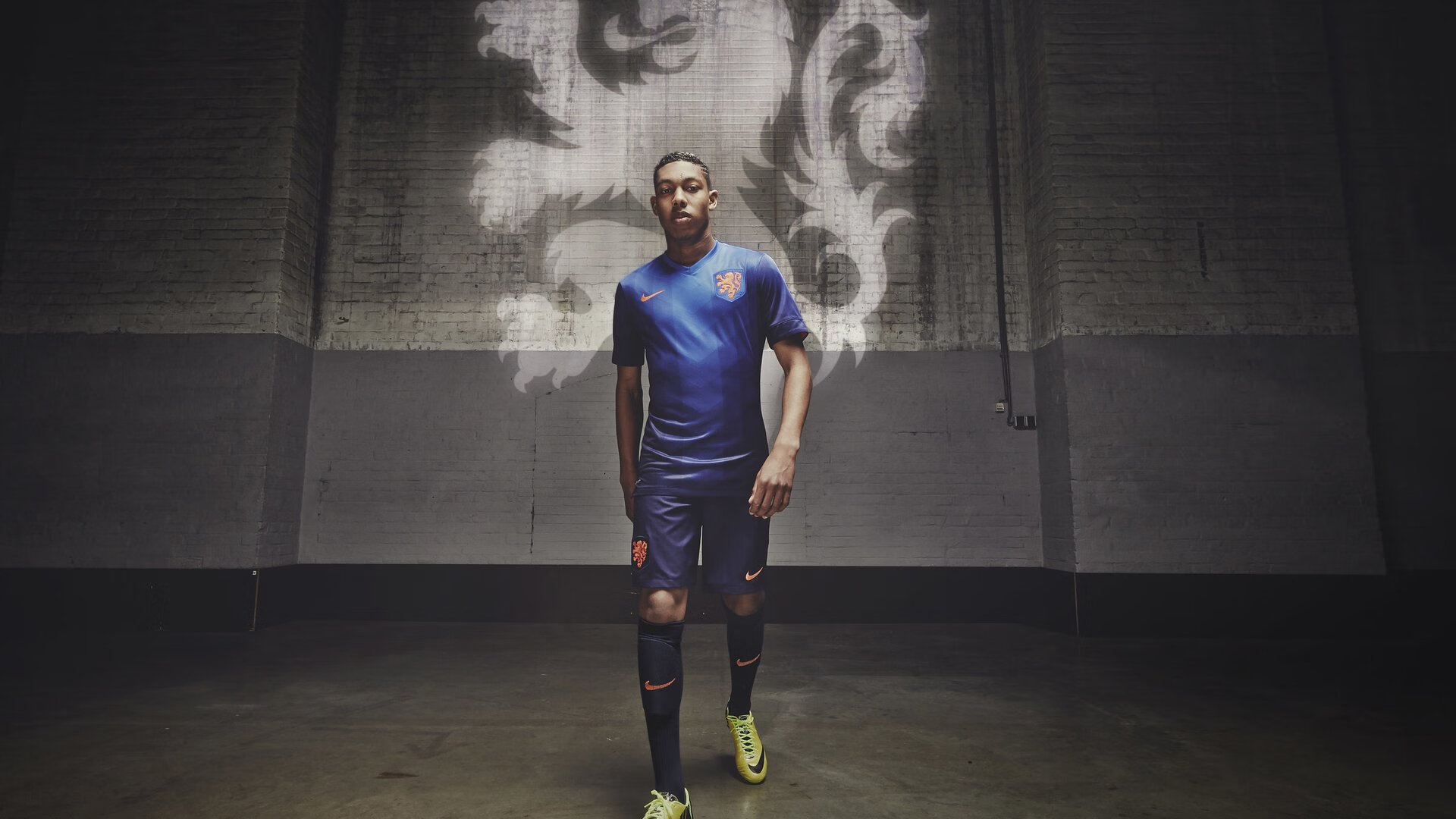 团队碾压与孤星闪耀，两种胜利法则照亮篮球哲学